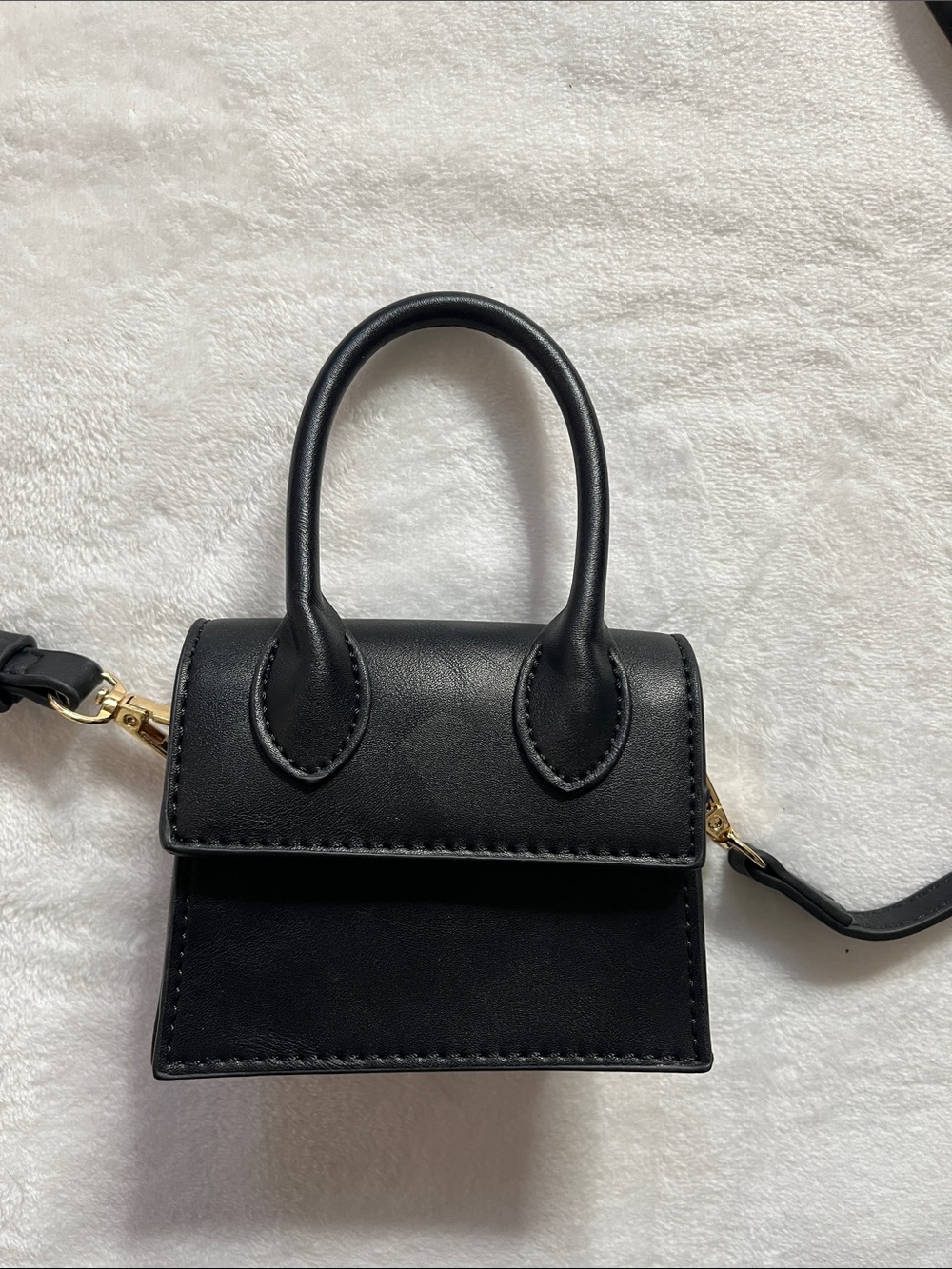 No Brand Women’s Black Mini Top-Handle Crossbody Bag
